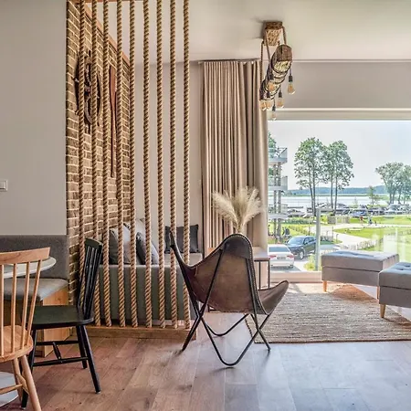 Nautica Aparthotel 4*