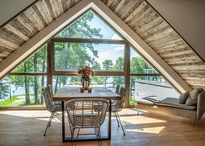 Nautica Aparthotel 4*